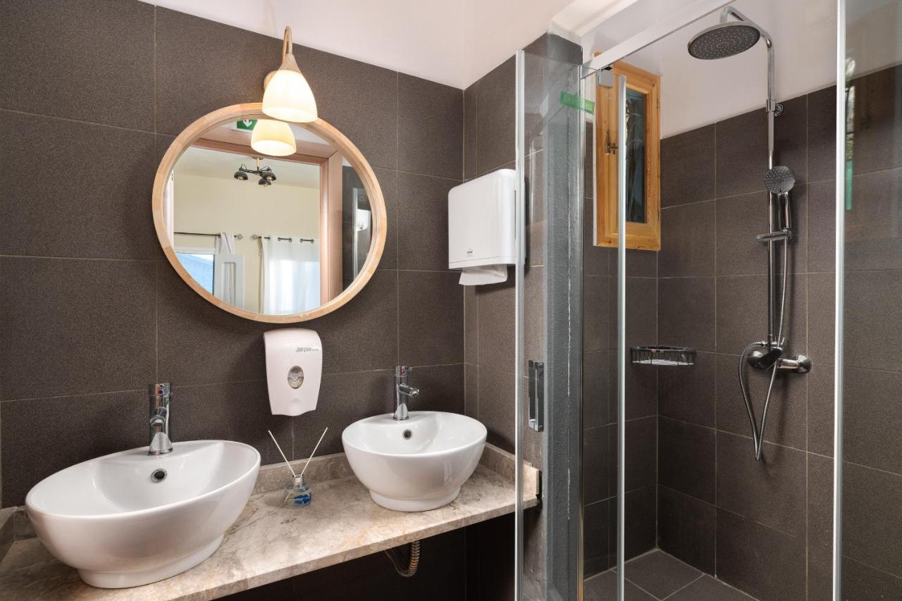 Rementzo Apartment Simi Eksteriør billede
